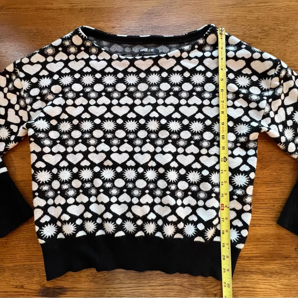 ⭐️ Maeve Anthropologie Sunshine in my Heart Cozy Sweater Black White Sun MEDIUM - Picture 13 of 14